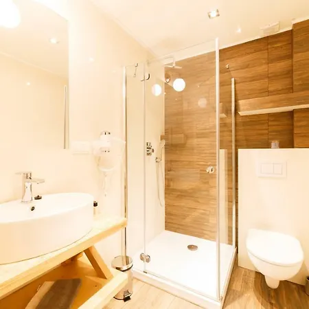 Проживание в семье Palider *