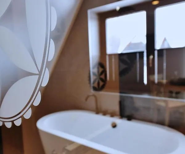 Palider Privatunterkunft